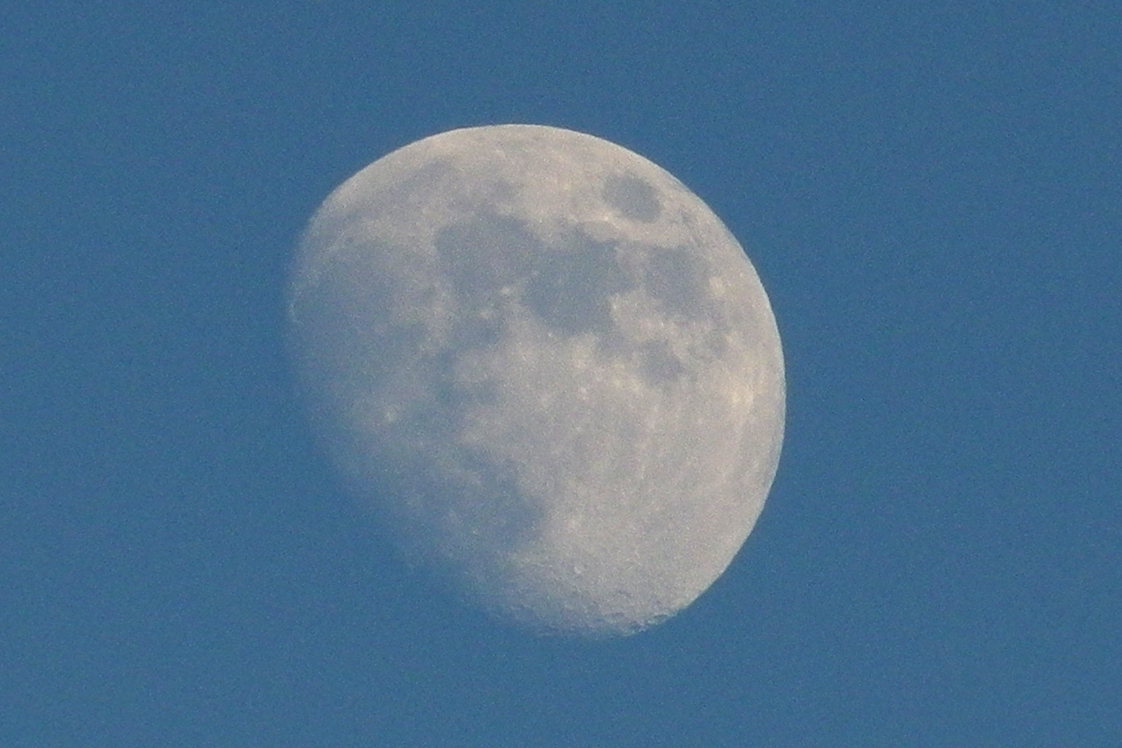 Moon seen from Tyrol in June 2020